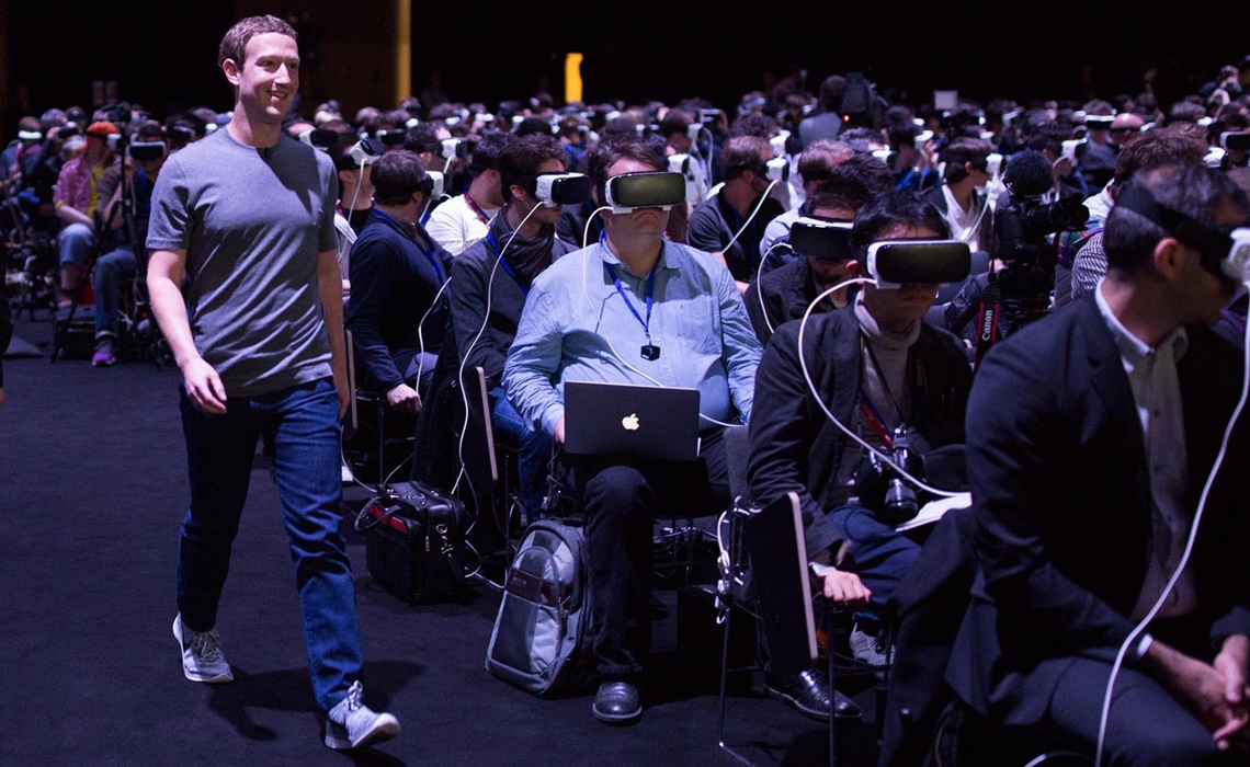 Facebook in VR