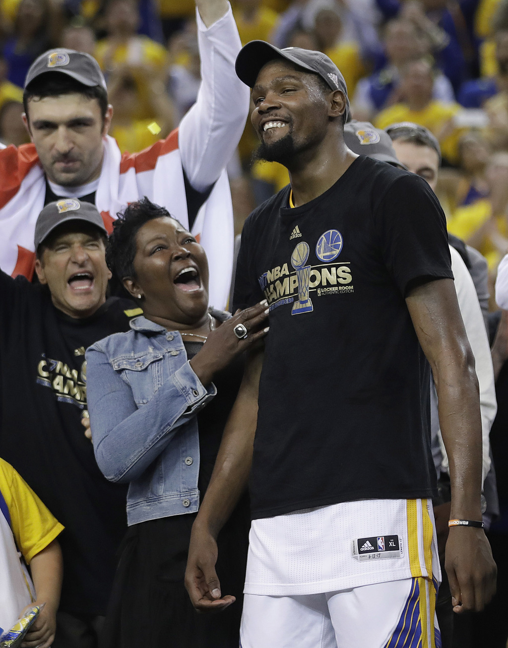 How Fans Have Dehumanized Kevin Durant and Other Athletes for Their Decisions